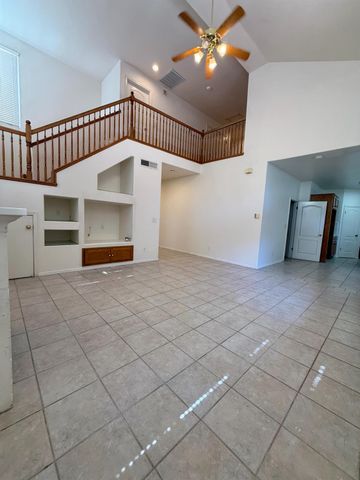 1940 Lawrence Avenue, Clovis, CA 93611