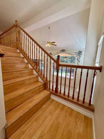 1940 Lawrence Avenue, Clovis, CA 93611