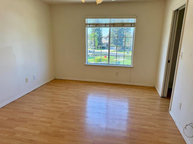 1940 Lawrence Avenue, Clovis, CA 93611