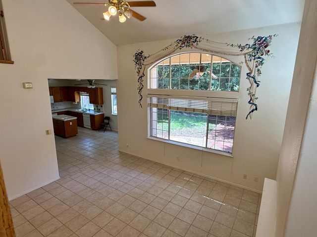 1940 Lawrence Avenue, Clovis, CA 93611