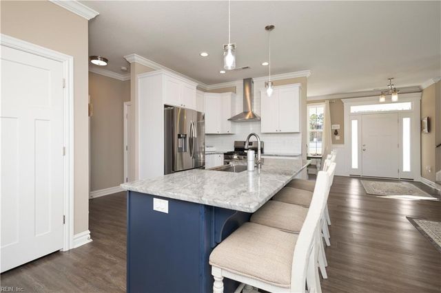 104 Foxglove DR, Moyock, NC 27958