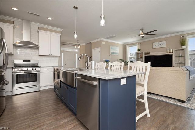 104 Foxglove DR, Moyock, NC 27958