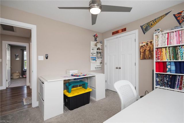 104 Foxglove DR, Moyock, NC 27958