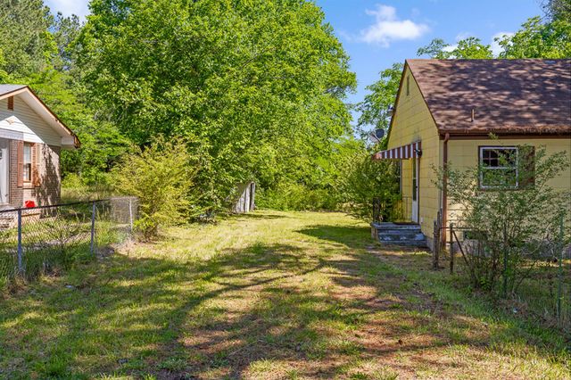 591 W Cloud Springs Road, Rossville, GA 30741