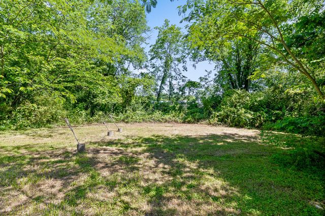591 W Cloud Springs Road, Rossville, GA 30741