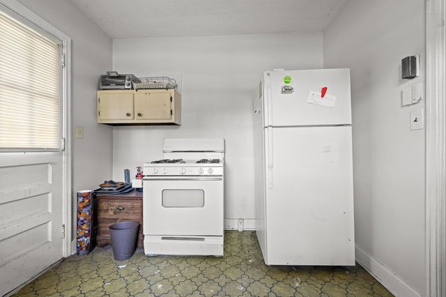 591 W Cloud Springs Road, Rossville, GA 30741