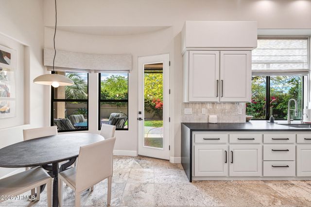 10949 E DALE Lane, Scottsdale, AZ 85262