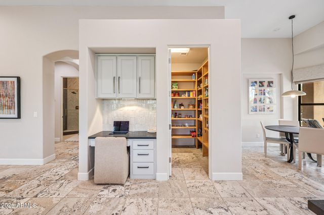 10949 E DALE Lane, Scottsdale, AZ 85262