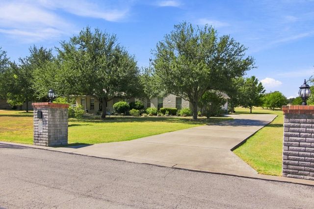 215 Courtnees WAY, Georgetown, TX 78626