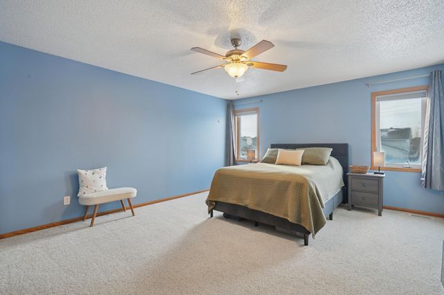 4778 53rd Street S, Fargo, ND 58104