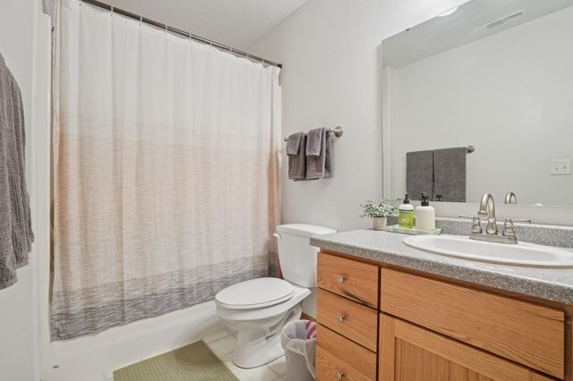 4778 53rd Street S, Fargo, ND 58104