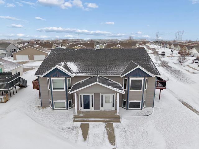 4778 53rd Street S, Fargo, ND 58104