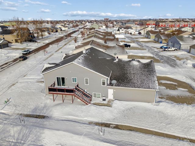 4778 53rd Street S, Fargo, ND 58104