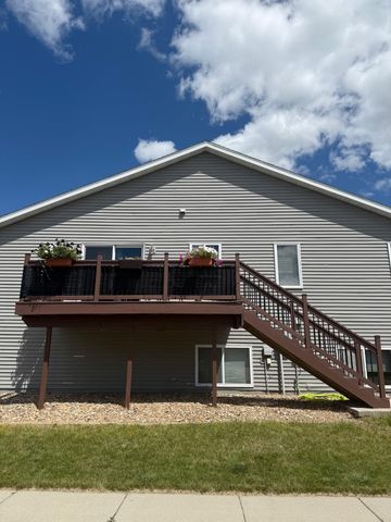 4778 53rd Street S, Fargo, ND 58104