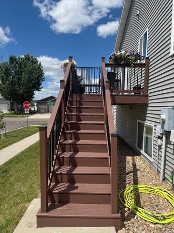 4778 53rd Street S, Fargo, ND 58104