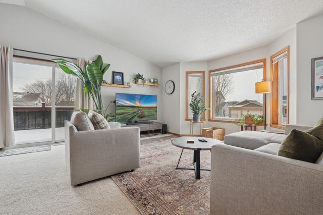 4778 53rd Street S, Fargo, ND 58104