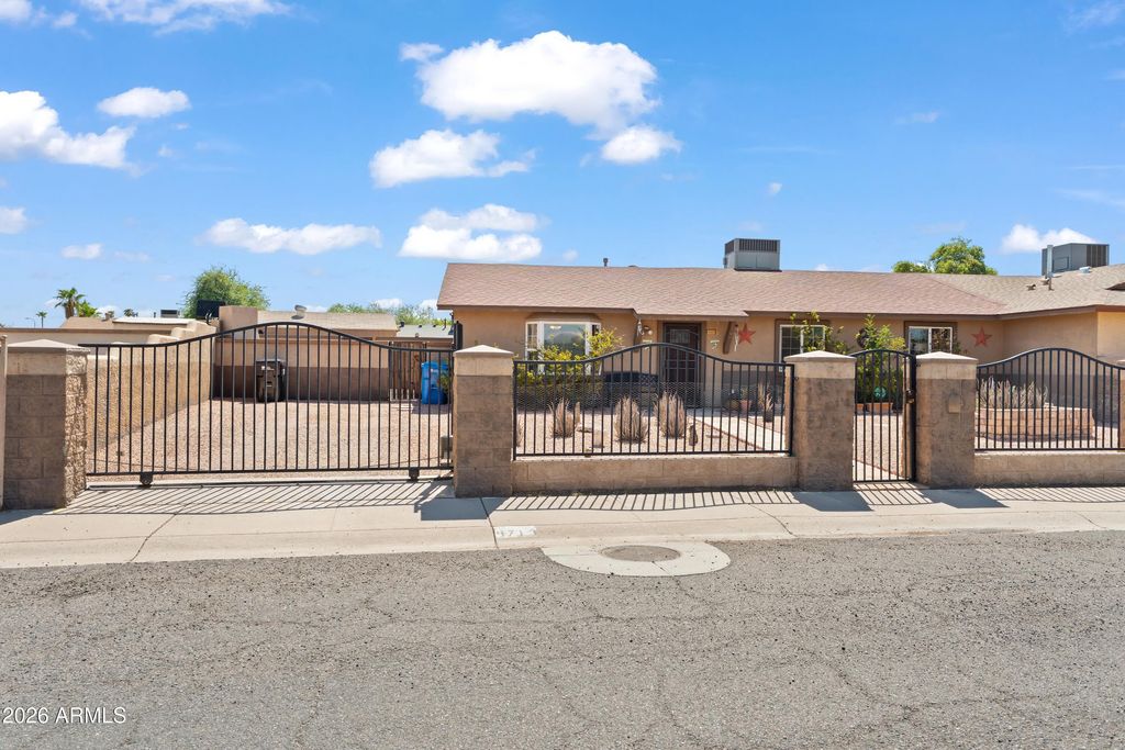 4713 E LA SALLE Street, Phoenix, AZ 85040 — photo 2