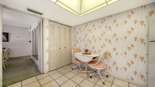 1125 W PEPPERTREE DRIVE 302, Sarasota, FL 34242