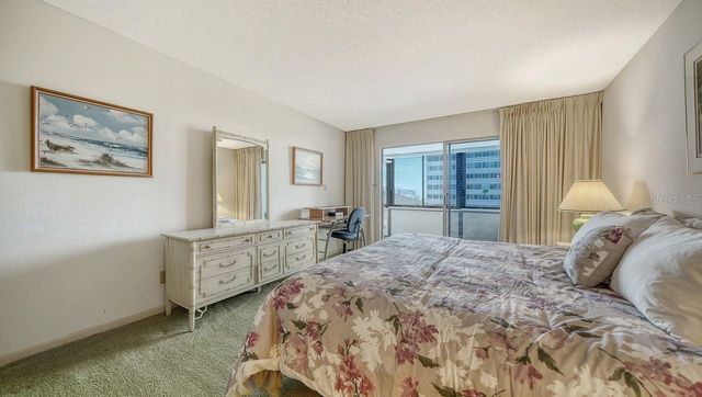 1125 W PEPPERTREE DRIVE 302, Sarasota, FL 34242