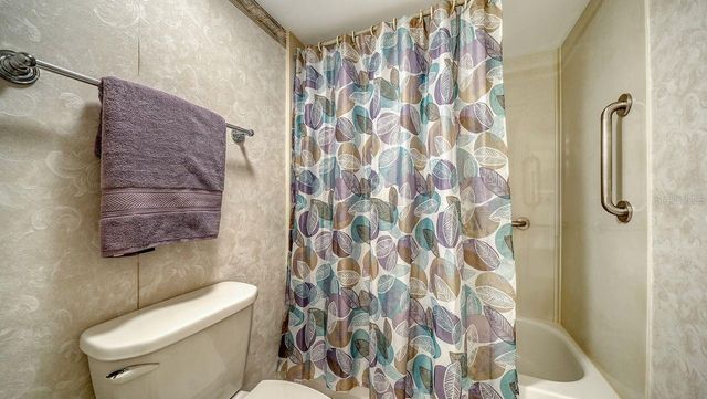 1125 W PEPPERTREE DRIVE 302, Sarasota, FL 34242