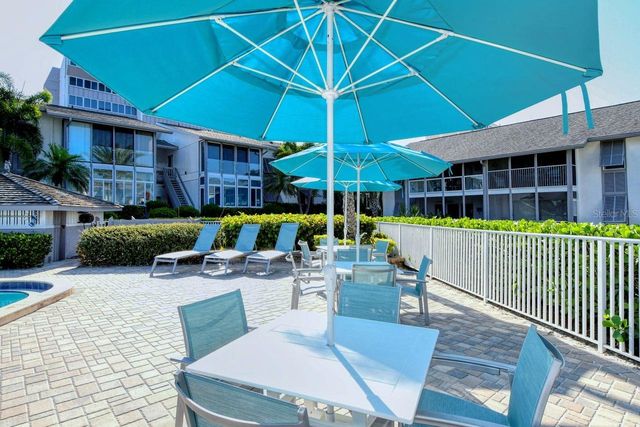 1125 W PEPPERTREE DRIVE 302, Sarasota, FL 34242