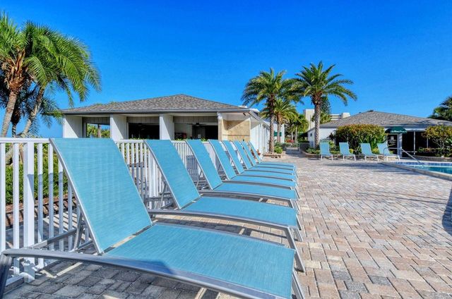 1125 W PEPPERTREE DRIVE 302, Sarasota, FL 34242