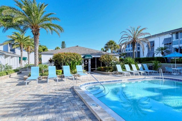 1125 W PEPPERTREE DRIVE 302, Sarasota, FL 34242