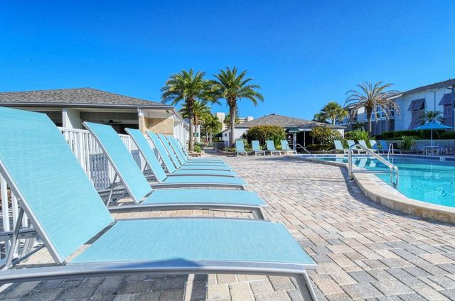 1125 W PEPPERTREE DRIVE 302, Sarasota, FL 34242