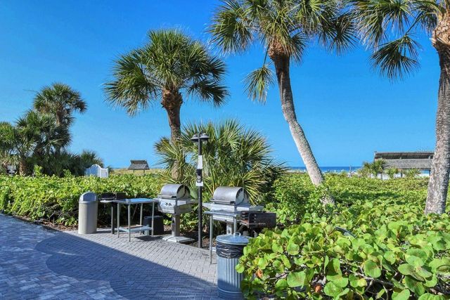 1125 W PEPPERTREE DRIVE 302, Sarasota, FL 34242