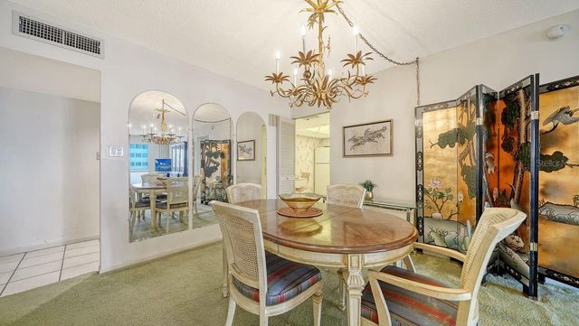 1125 W PEPPERTREE DRIVE 302, Sarasota, FL 34242