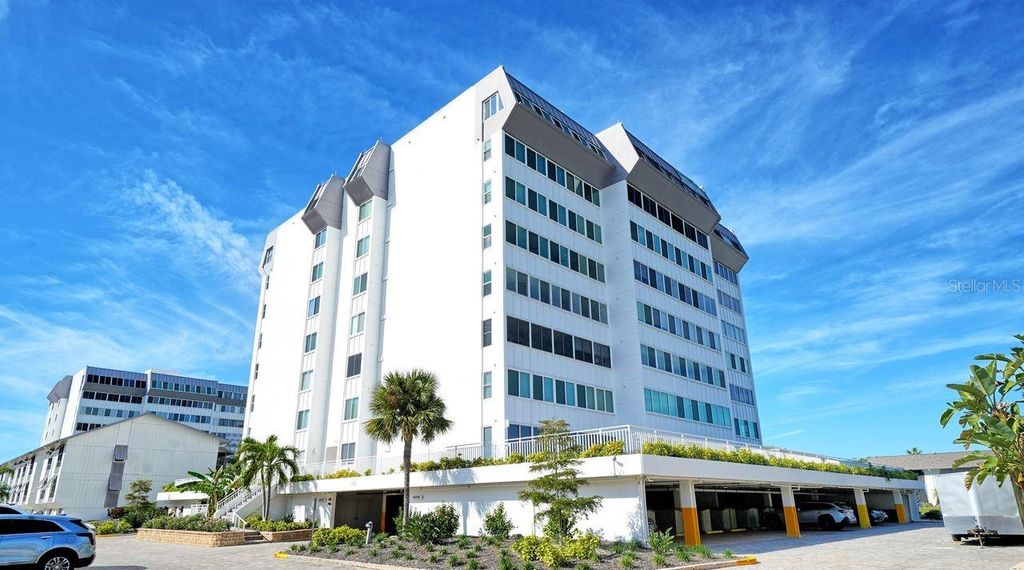 1125 W PEPPERTREE DRIVE 302, Sarasota, FL 34242