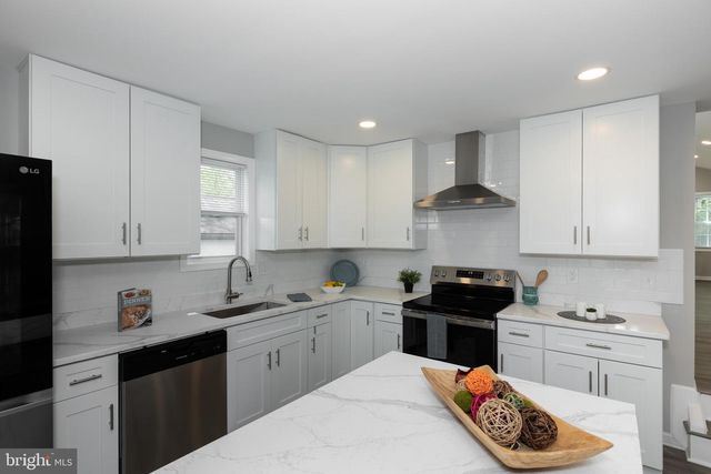 9520 48TH AVE, College Park, MD 20740