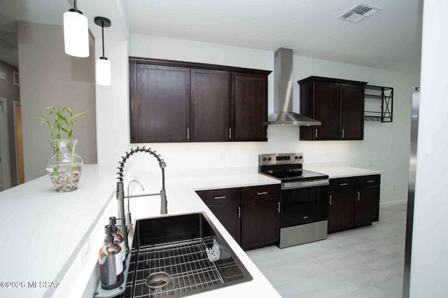 16570 S Paseo Badajo, Sahuarita, AZ 85629