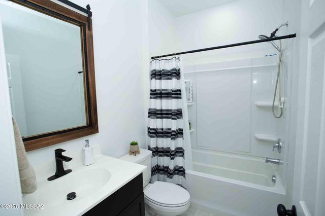 16570 S Paseo Badajo, Sahuarita, AZ 85629