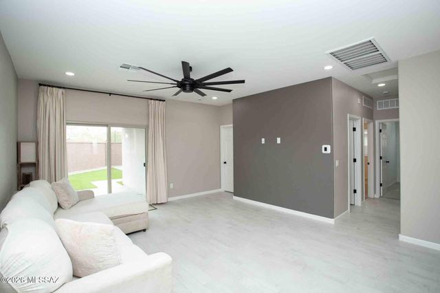 16570 S Paseo Badajo, Sahuarita, AZ 85629