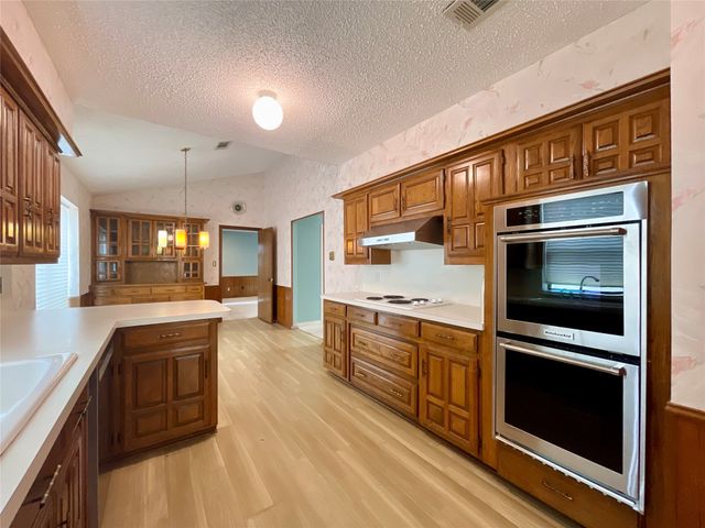 9931 Chimney Hill Lane, Dallas, TX 75243
