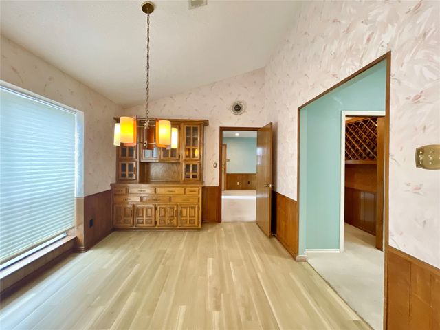 9931 Chimney Hill Lane, Dallas, TX 75243