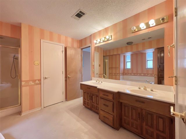 9931 Chimney Hill Lane, Dallas, TX 75243