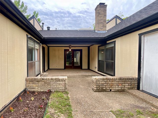 9931 Chimney Hill Lane, Dallas, TX 75243