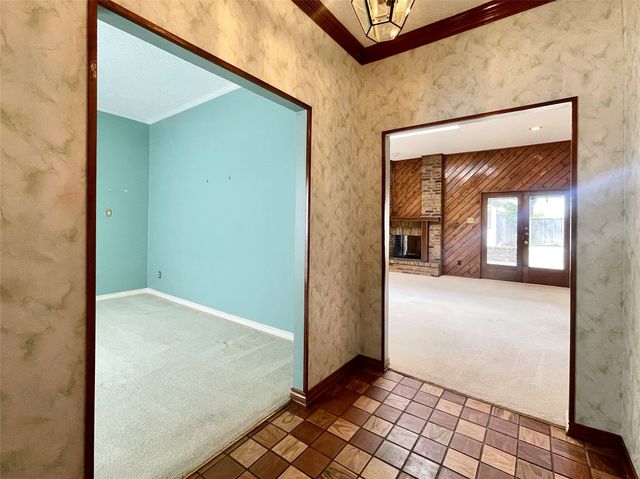 9931 Chimney Hill Lane, Dallas, TX 75243