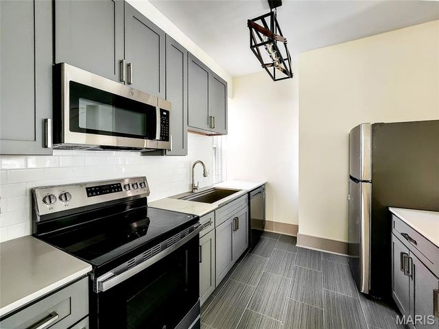 3805 Shenandoah Avenue A - 2nd floor, St Louis, MO 63110