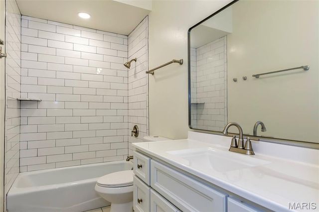 3805 Shenandoah Avenue A - 2nd floor, St Louis, MO 63110