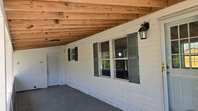 30997 Goldenrod St, Denham Springs, LA 70726