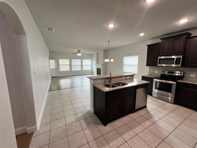 688 Navasota Drive, Crandall, TX 75114