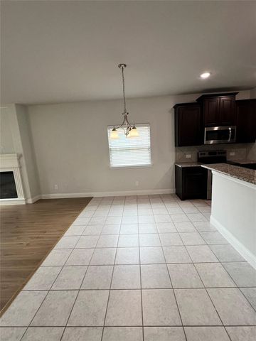 688 Navasota Drive, Crandall, TX 75114