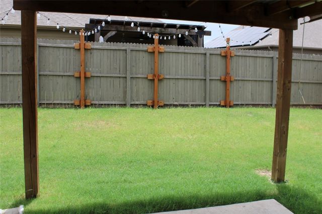 688 Navasota Drive, Crandall, TX 75114