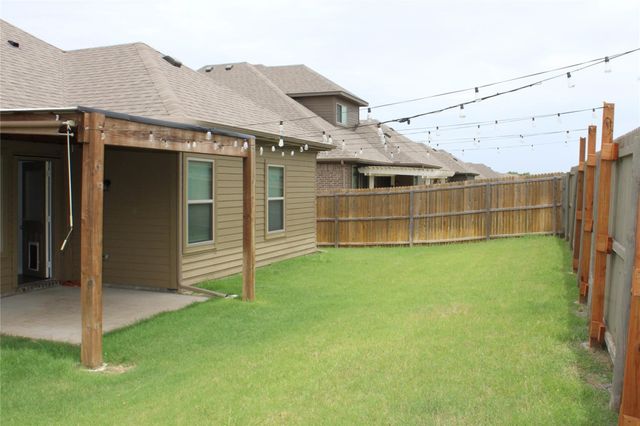 688 Navasota Drive, Crandall, TX 75114