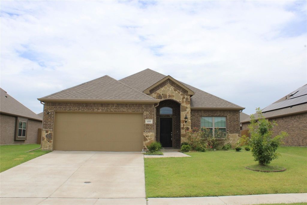688 Navasota Drive, Crandall, TX 75114
