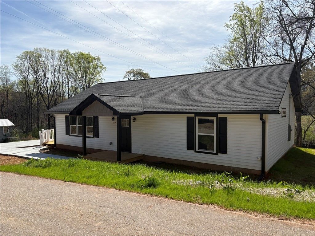 110 Ware Street, Seneca, SC 29678