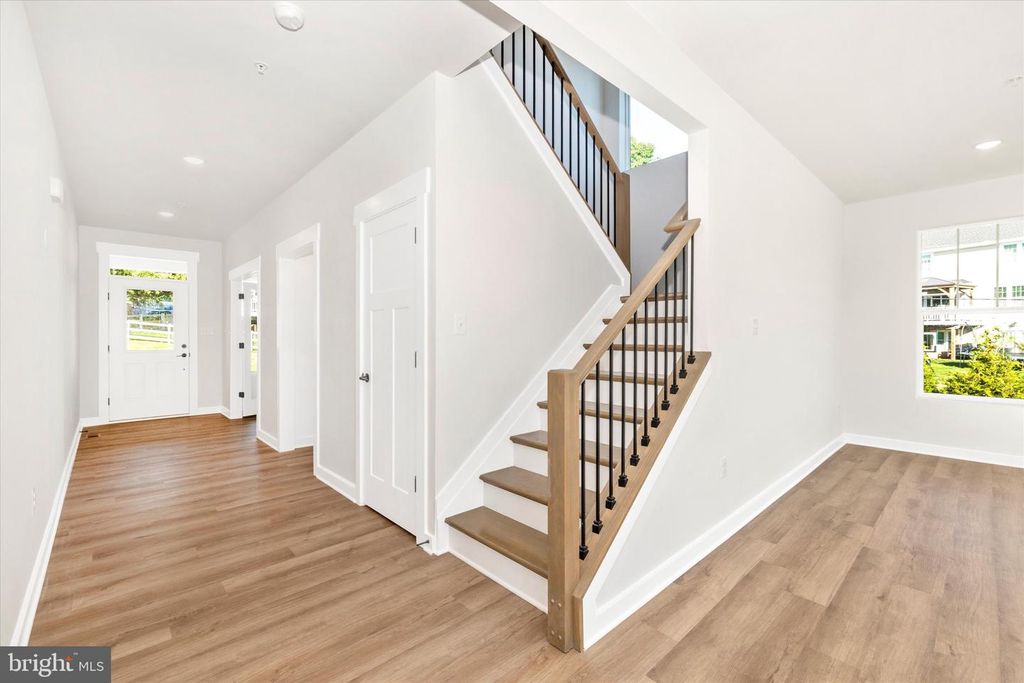 9 FOX ROCK DR, Myersville, MD 21773